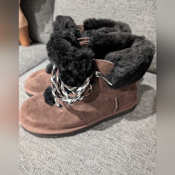 UGG Classic Mini Alpine Lace - Picture 11 of 11